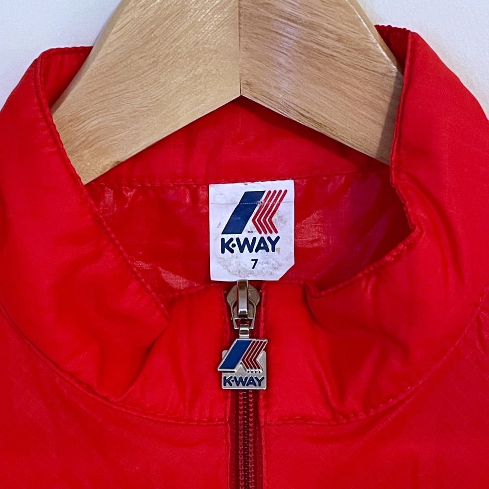 NWT deadstock K-WAY outer vest in red - Picture 8 of 13